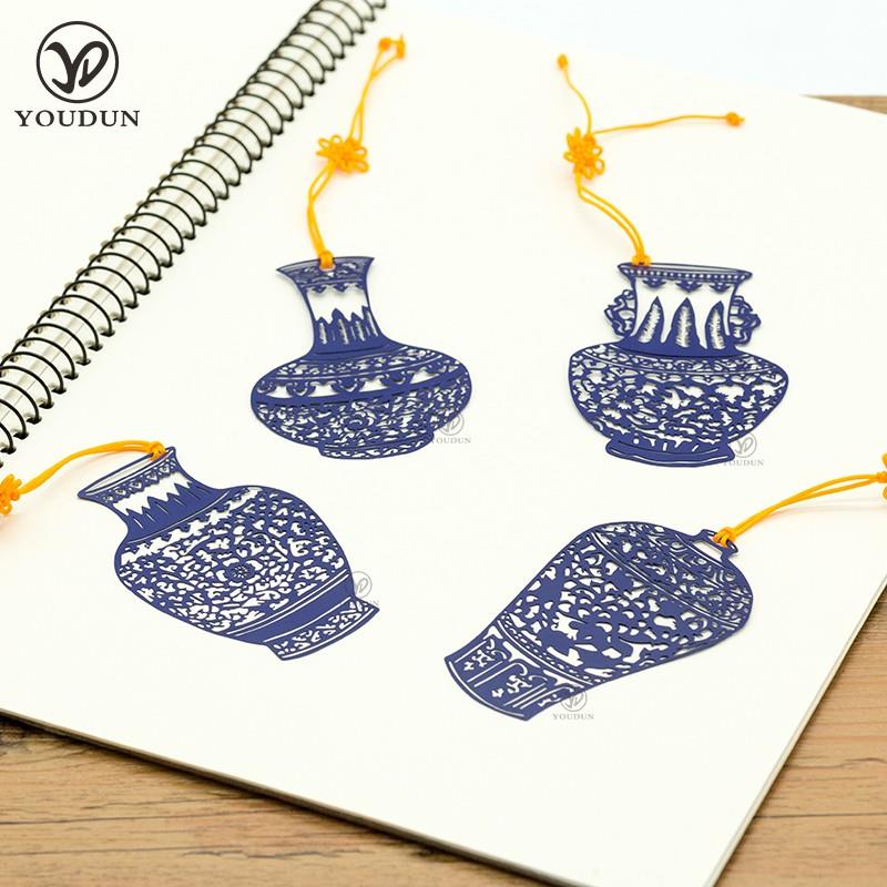 China vase bookmark